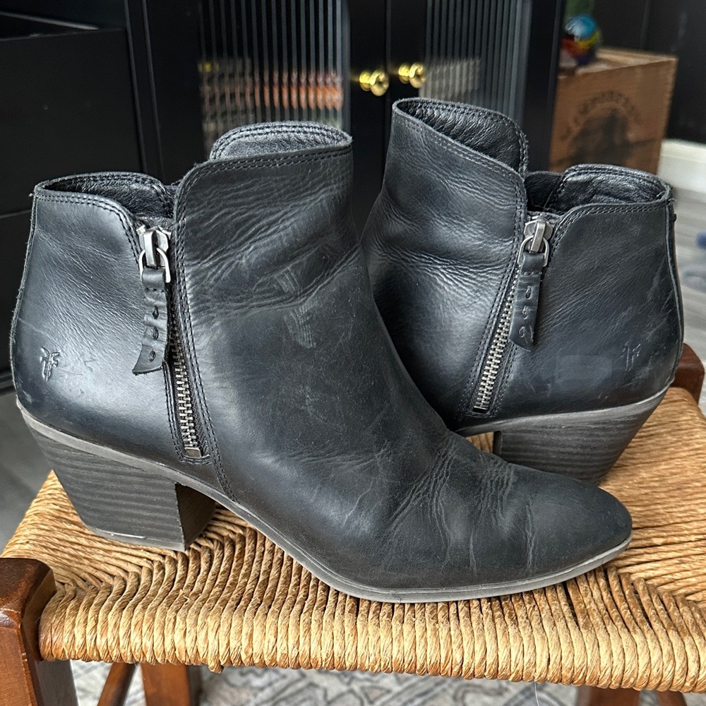 Frye Judith double zip Black Leather Ankle Boots